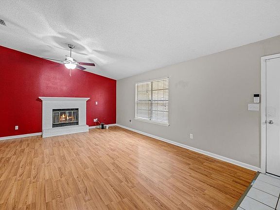 4th image of 8826 Minnow Creek Dr