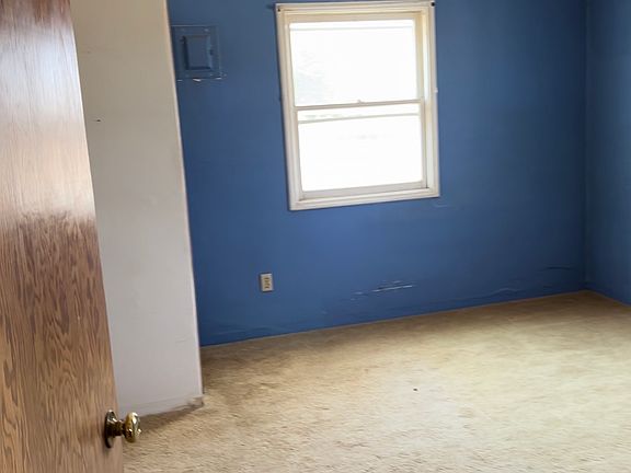 3rd image of 703 H Ave #3