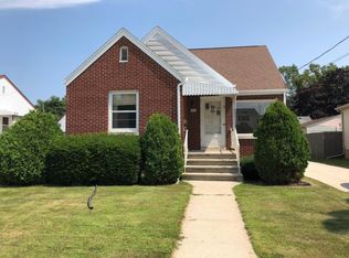 2305 Lincoln Ave, Two Rivers, WI 54241
