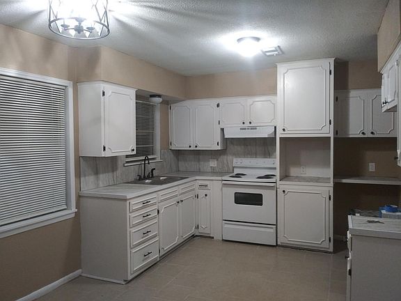 4th image of 2245 Bella Vista Dr