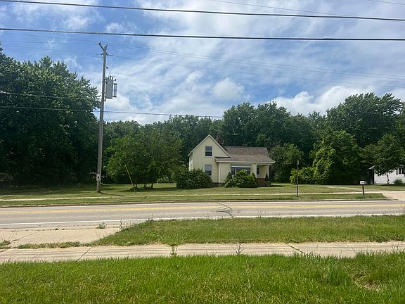 4th image of 354 Country Club Rd
