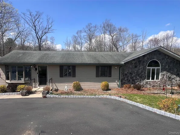 5328 Searsville Road, Pine Bush, NY 12566