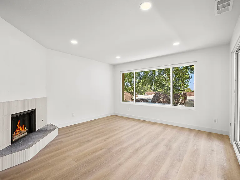 22311 Caminito Arroyo Seco #C — Photo 18