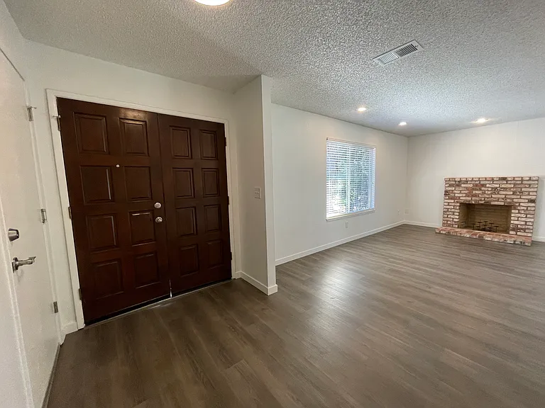 33 Briarwood Ct — Photo 6