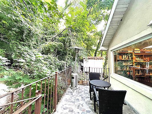 5th image of 3603 Irwin Ave #3