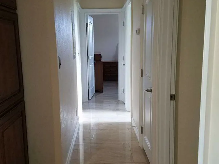 F Ave — Photo 6