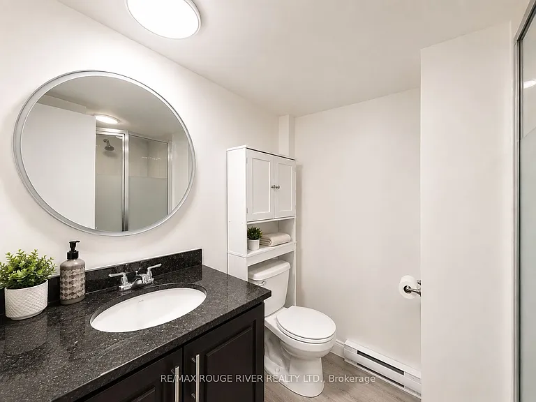 95 Diffin Dr — Photo 3