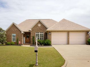 121 Sullivan Rd, Muscle Shoals, AL 35661