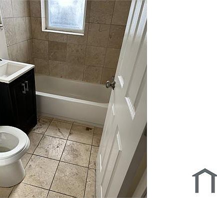 4th image of 1437 N Long Ave #1