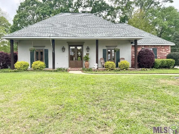 5614 Hilltop Cir, Saint Francisville, LA 70775