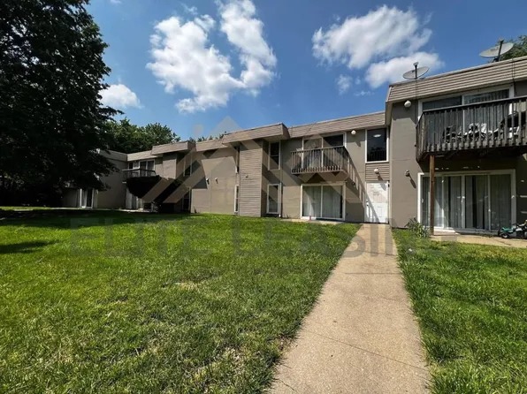 3312 SW 7th St, Topeka, KS 66606