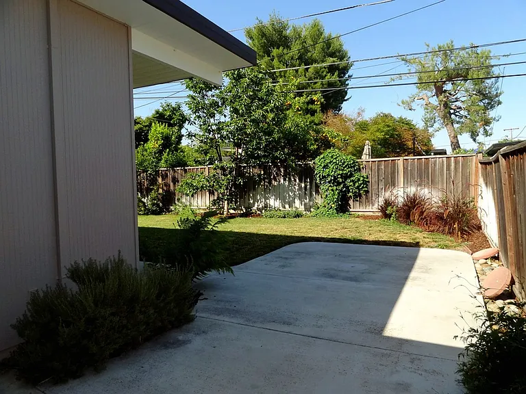 2381 Booksin Ave — Photo 24