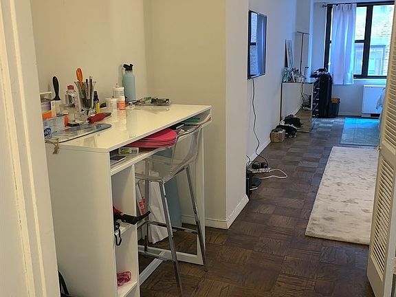 3rd image of 7 E 14th St APT 1024