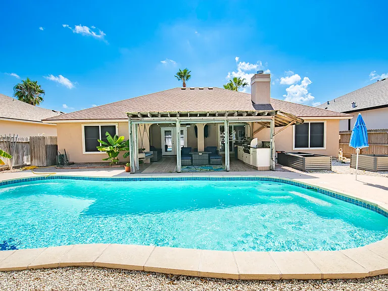 15829 Vincent Dr — Photo 11