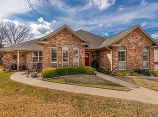106 Countryside Ct, Weatherford, TX 76087