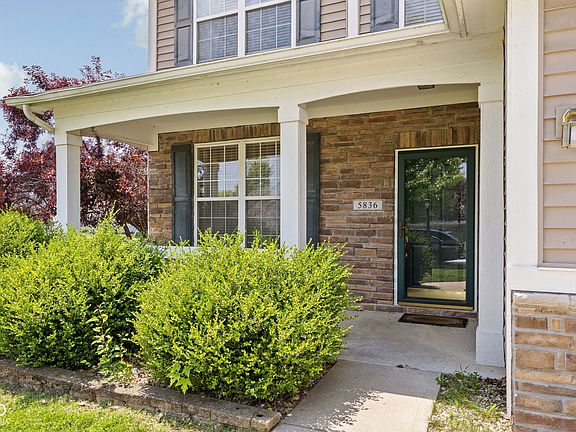 4th image of 5836 Monticello Square Ln