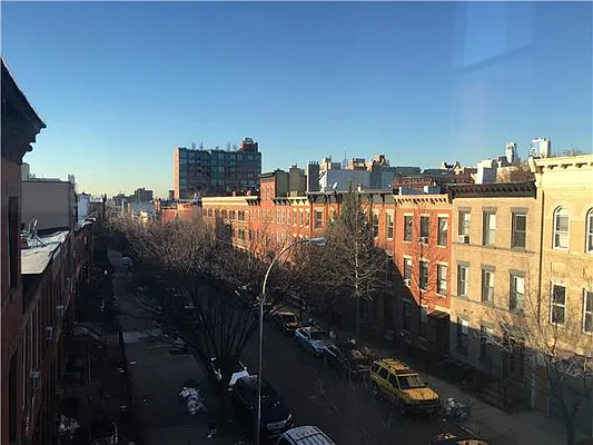 Rented by Avenue Sotheby's International Realty | media 33