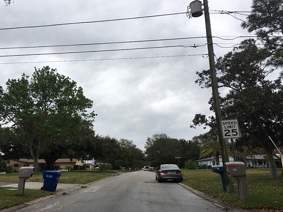 5th image of 1017 Gershwin Dr