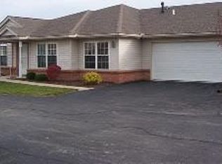 2432 Sutton Dr, Temperance, MI 48182