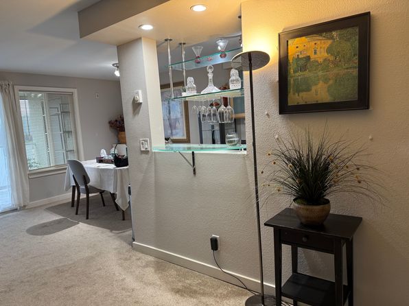 701 122nd Ave NE APT 405