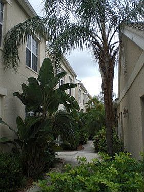 3rd image of 20091 Seagrove St Unit 805