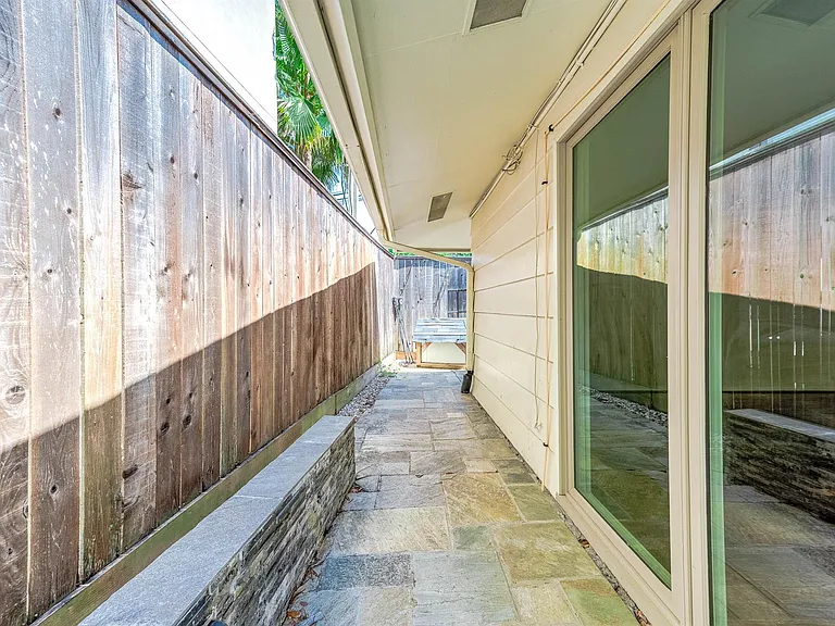 6825 Bellgreen Dr — Photo 33