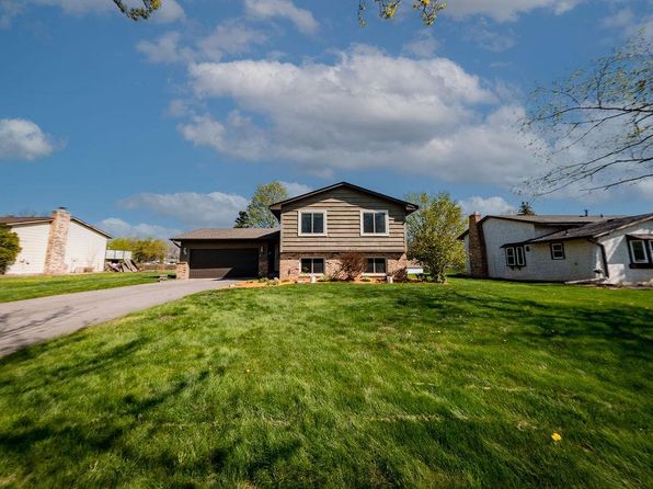3018 81st Cir N, Brooklyn Park, MN 55444