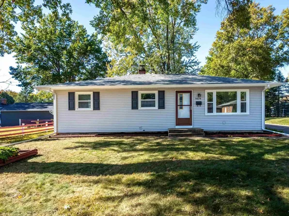 3620 Cedar St, Davenport, IA 52806