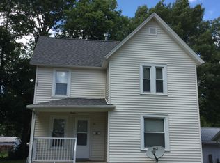 511 E 4th St, Dixon, IL 61021