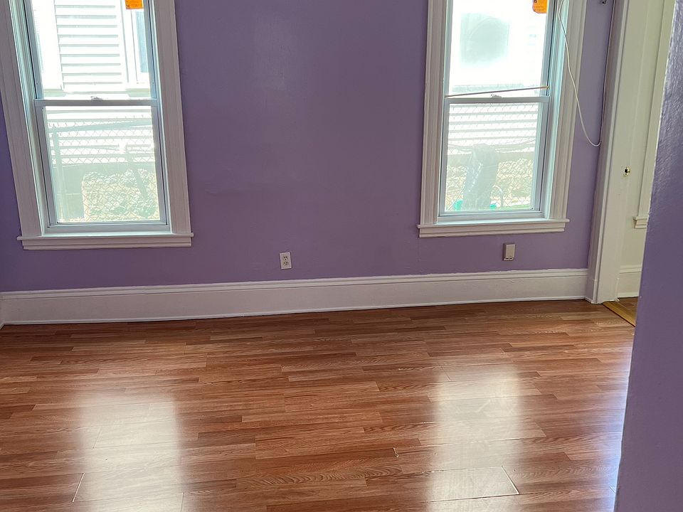 2nd image of 208-210 Hamilton St #1