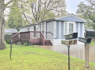 109 Cadillac Ave, Houghton Lake, MI 48629