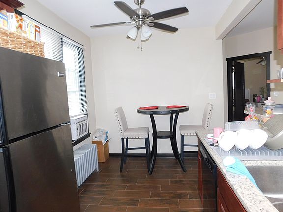 5th image of 5713 W Catalpa Ave #2