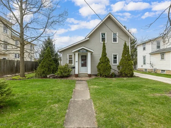233 N Elmwood Ave, Medina, OH 44256