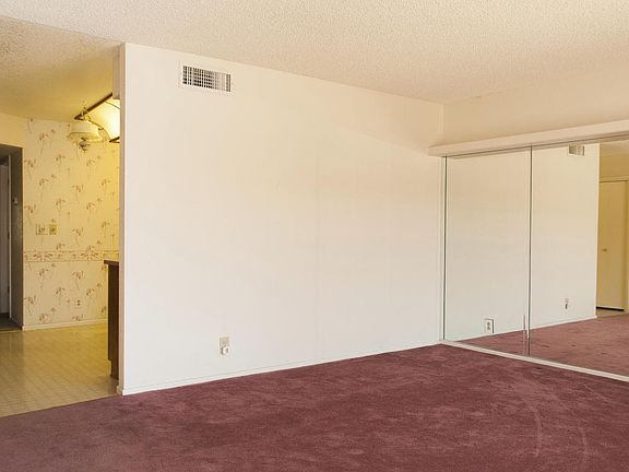 3rd image of 2311 S Farnsworth Dr Unit 99