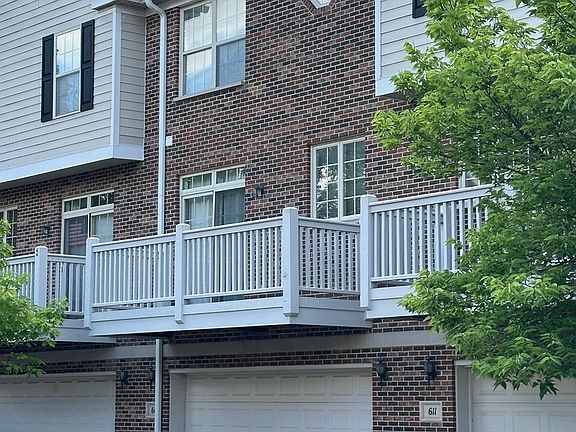3rd image of 613 Prestwick Ln