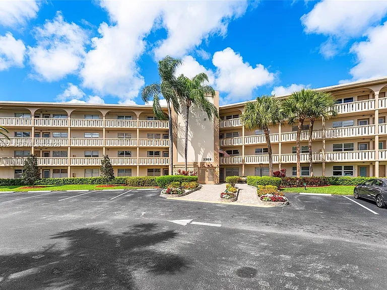 2303 Lucaya Ln #H2 — Photo 30