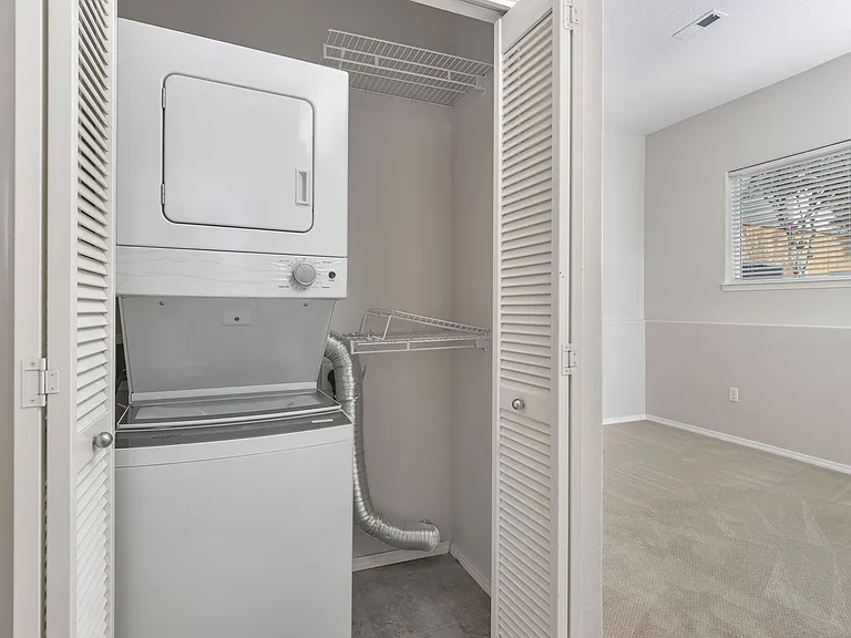 4745 SW 2nd Ave — Photo 20