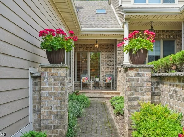 94 Louis Dr, Montville Twp., NJ 07045