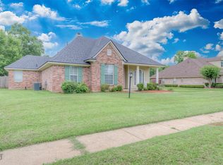1951 Bayou Bend Dr, Bossier City, LA 71111