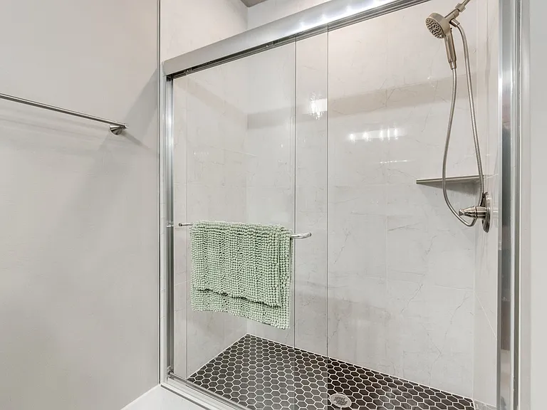 609 Abadan Dr — Photo 38