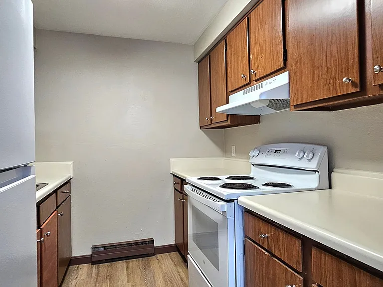 1260 Sanlor Ave #4 — Photo 1