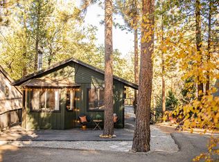 807 Cedar Ln, Sugarloaf, CA 92386