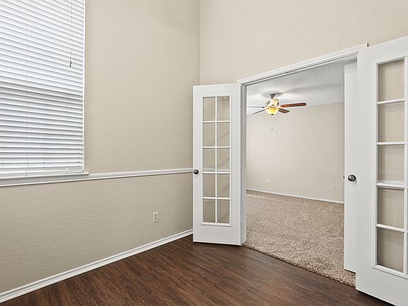 5th image of 10436 Woodleaf Dr