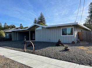 3128 Hoen Ave, Santa Rosa, CA 95405