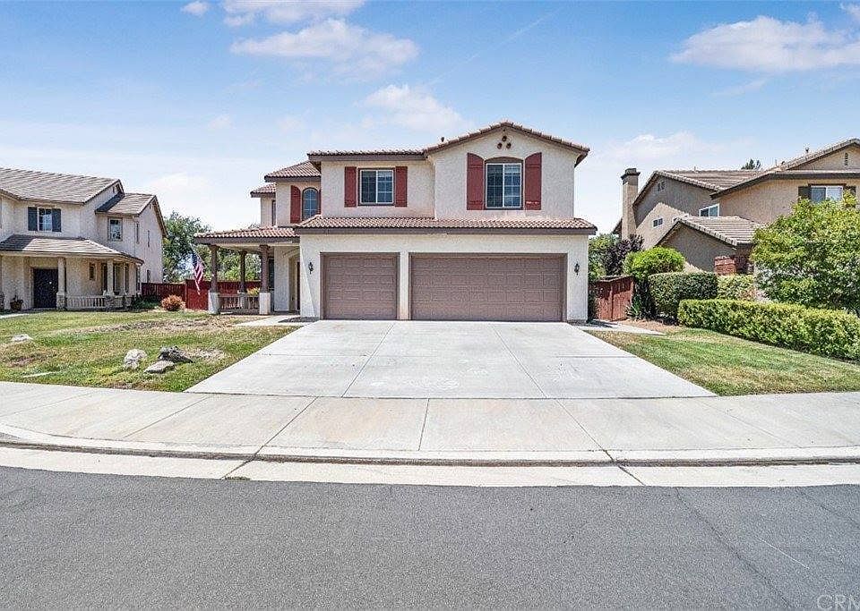 1st image of 27593 Graystone Ln