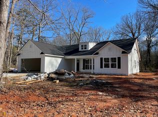 1792 Standing Rock Rd, Senoia, GA 30276