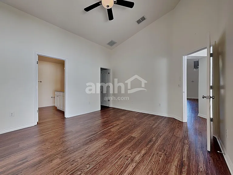 30734 Midtown Ct — Photo 10