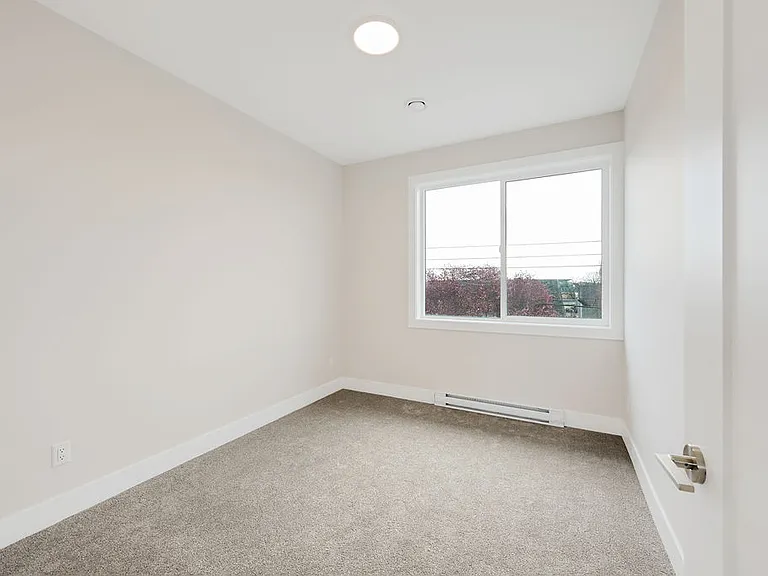 710 Catherine St — Photo 66