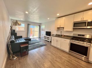 168 6th St #A, Montara, CA 94037