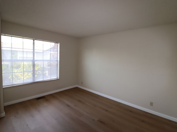 5th image of 1640 Vista Del Sol